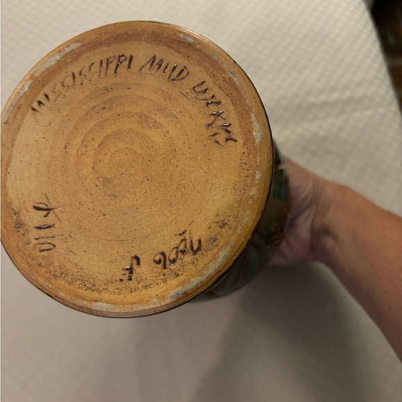 Mississippi Mud Works Vase Pottery Handmade - Picture 4 of 7